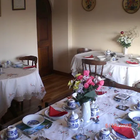 Palm Grove B&B Кашел