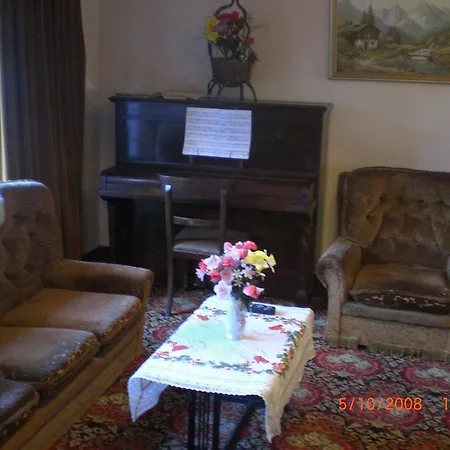 Palm Grove B&B